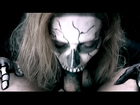 ❤️ Demon qız qara ağzı ilə xoruz əmmək və cum udmaq. ❤️❌ Porno bizdə